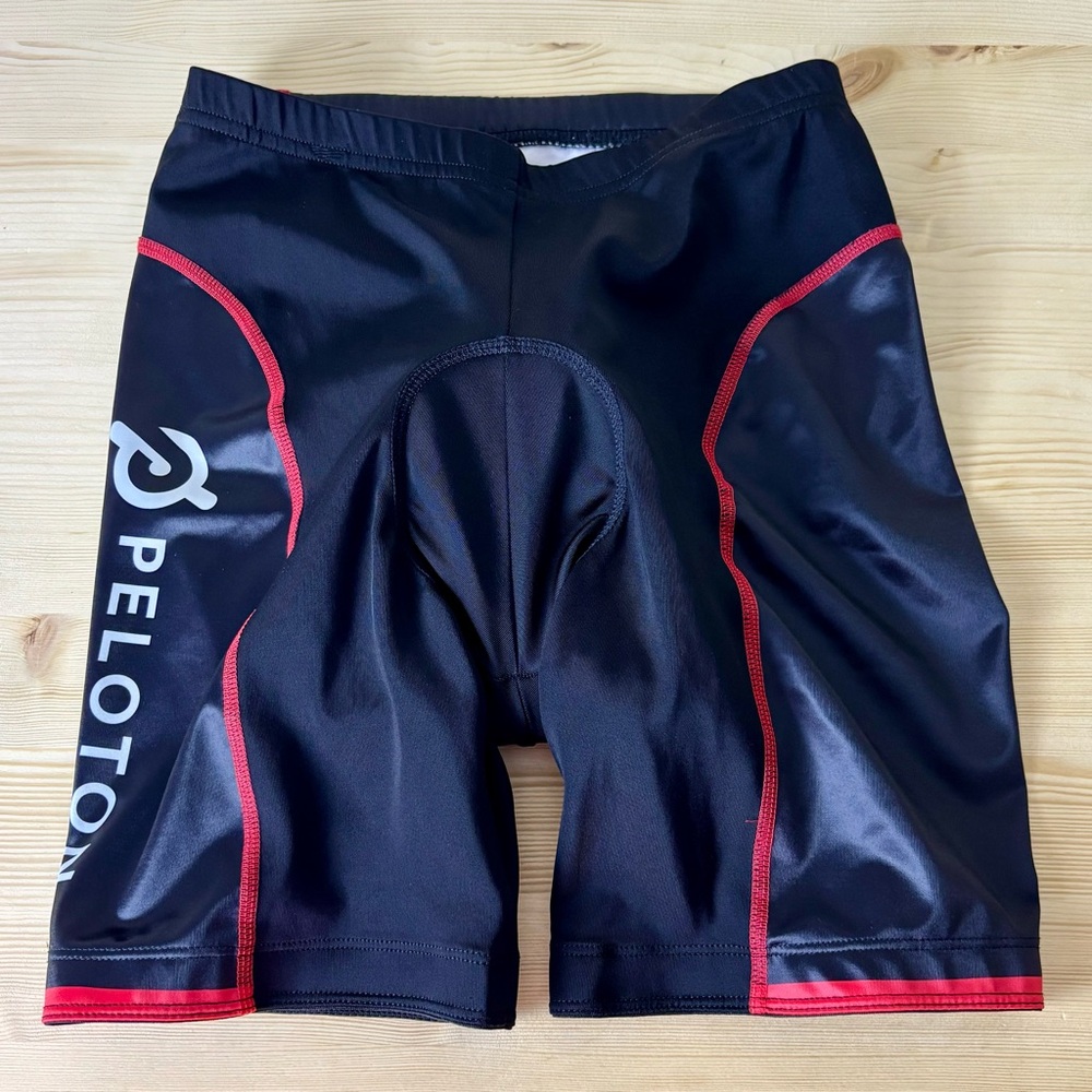 Peloton women’s medium performance padded cycling / biking shorts